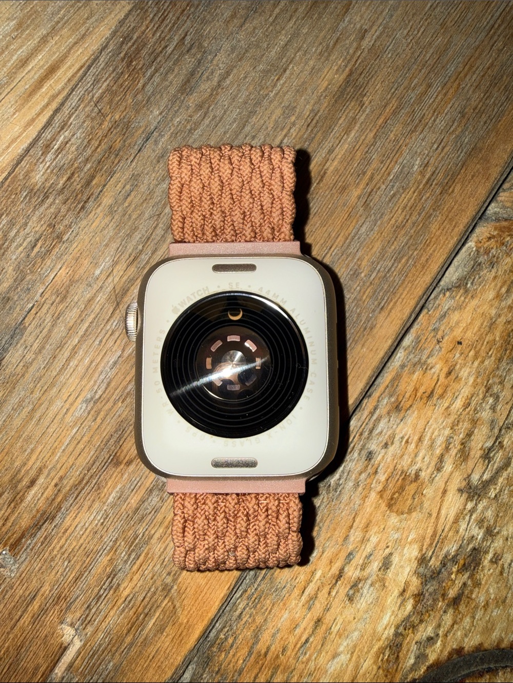 44mm Apple Watch SE (2023) GPS with tan braided strap in excellent condition